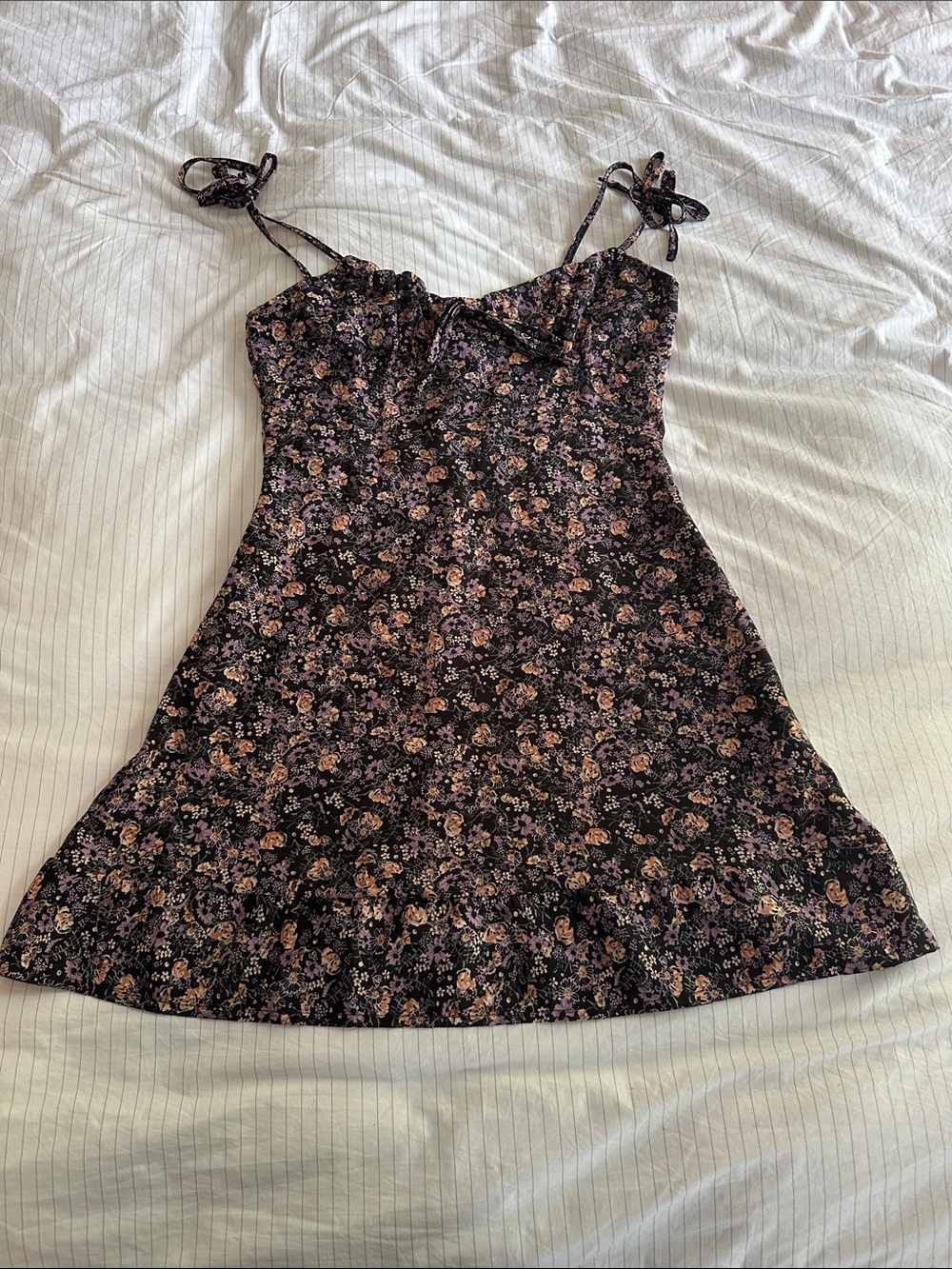 Floral Tie-Shoulder Mini Dress in Black and Lavender - M